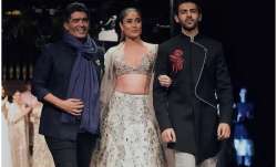 Kareena Kapoor, Kartik Aaryan, Manish
