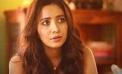 Asha Negi takes a jibe at celebs posing while getting the jab