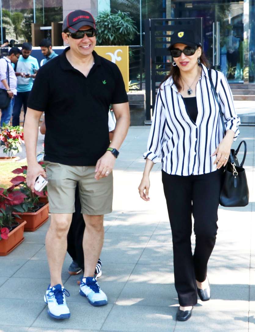  The duo sported casual look and seemed relaxed. From the pictures, it look like they really had a wonderful outing.