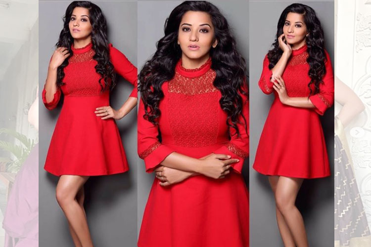 9 Beautiful And Bold Pics Of Bhojpuri Sensation Monalisa