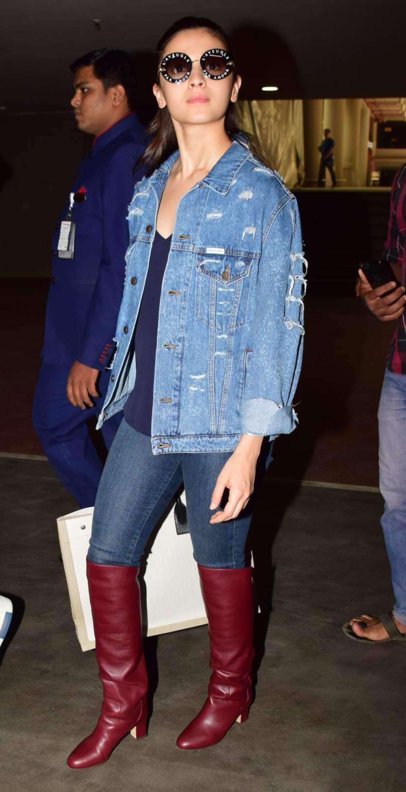 alia bhatt in denim jacket