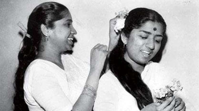 Lata Mangeshkar and sister Asha Bhosle always shared a very warm bond with each other. The legendary singers have always been each other's pillar of support in the industry.