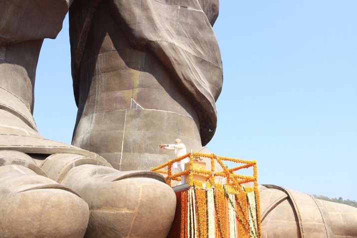PM Modi offering floral tribute to the statue of Sardar