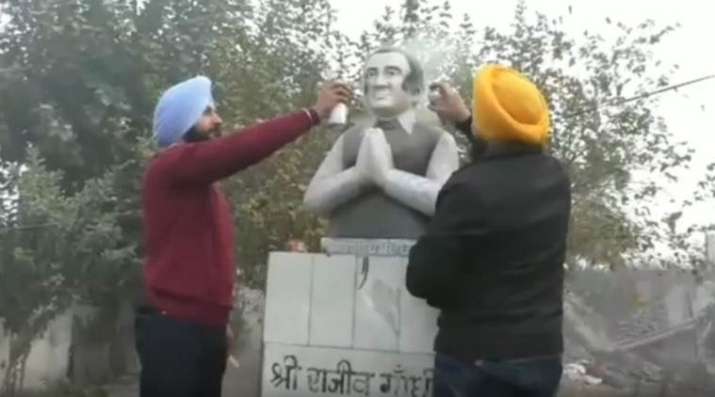 Punjab: Former PM Rajiv Gandhi's statue vandalised in