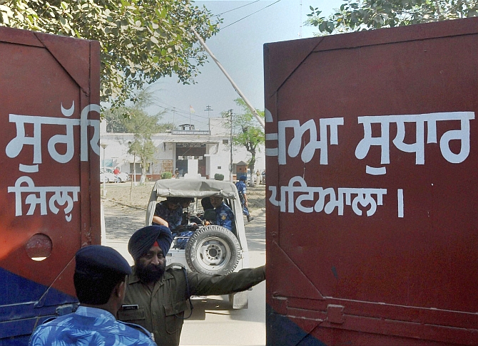 sordid-tale-of-punjab-s-prisons-india-news-india-tv