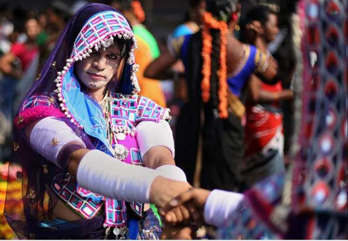 Maharashtra: Two transgenders rob women on pretext of