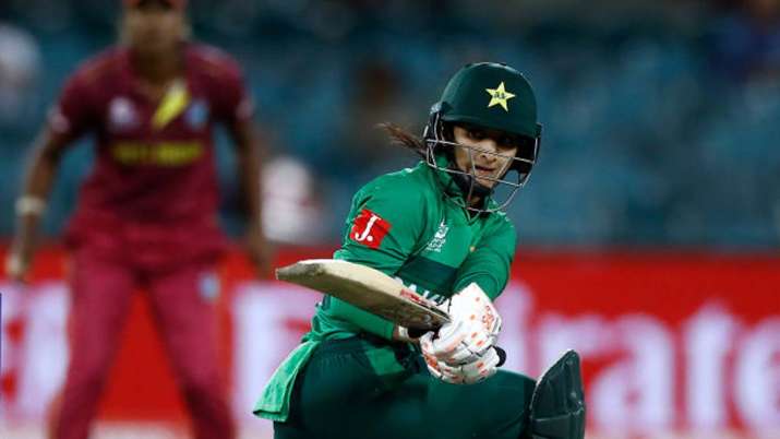 The main central contracts list includes Bismah Maroof and