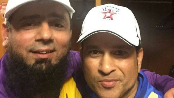 Saqlain Mushtaq and Sachin Tendulkar