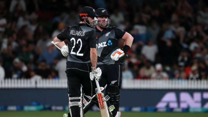 Seifert reached his second consecutive 50 from 32 balls