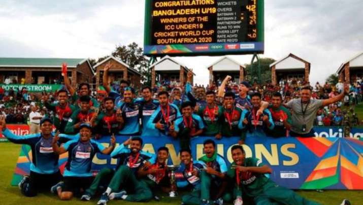 Bangladesh's Under-19 cricket team with the World Cup