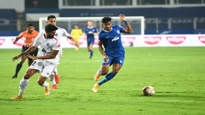 Bengaluru dominated proceedings in the first half after