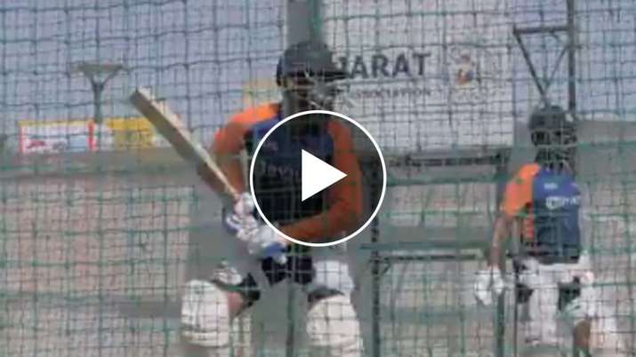 Virat Kohli at the nets ahead of the 4th Test