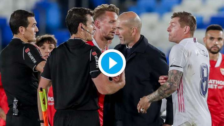 zinedine zidane, toni kroos, real madrid, referee