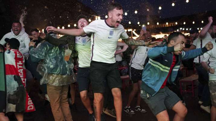 england vs denmark, england fans, euro 2020 fans,