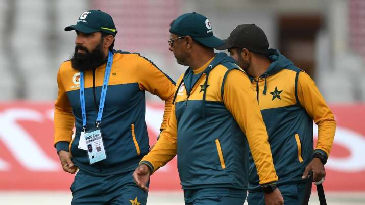 Misbah Ul-Haq, Waqar Younis,