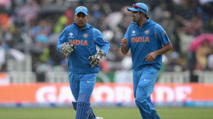 MS Dhoni and Ravichandran Ashwin