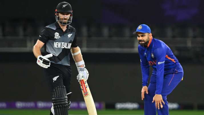न्यूजीलैंड के केन विलियमसन ने ICC मेन्स T20 वर्ल्ड Cu के दौरान भारत के विराट कोहली के साथ बातचीत की