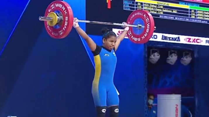 Jhilli Dalbehara in action during the ongoing Commonwealth Weightlifting Championships in Tashkent o